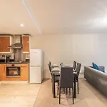 Luxury 2 Bed Apartment